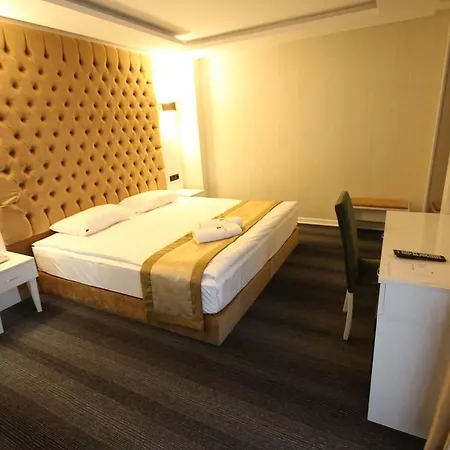 Grand Silay Hotel