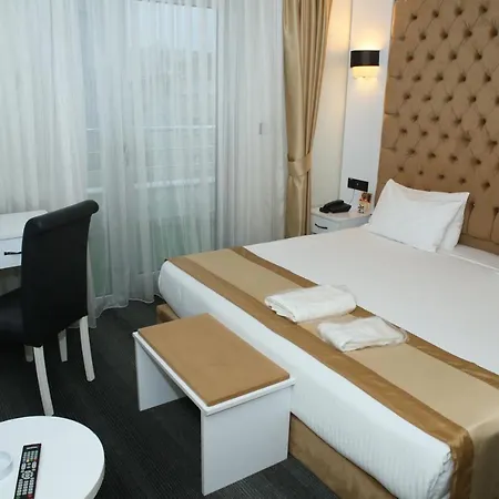 Grand Silay Hotel